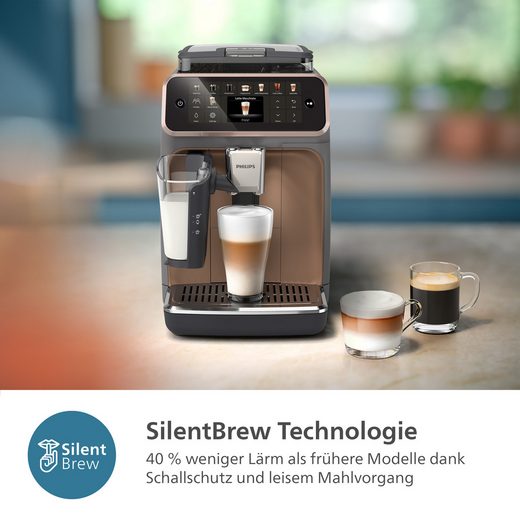 Kaffeevollautomat EP5544/80 der Serie 5500 in der Farbkombination Grau/Kupfer, ausgestattet mit dem LatteGo-Milchsystem und der SilentBrew-Technologie, bietet zwanzig verschiedene Kaffeespezialitäten